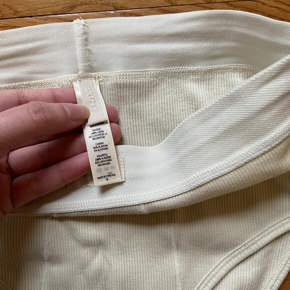 SKIMS Cotton Rib Plunge Bralette and Brief Set - Picture 2 of 4